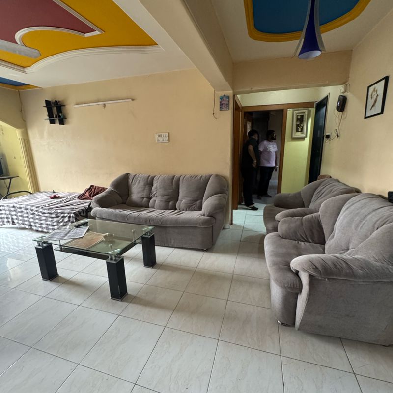 2 BHK Apartment For Rent in Om Utopia
