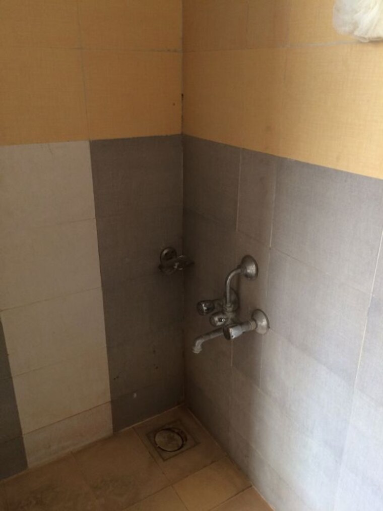 Bathroom, vejalpur 2 Bedroom 1250 Sq.Ft. Apartment In Vejalpur Ahmedabad 9942676
