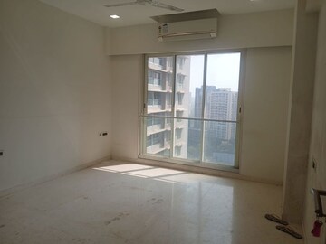 Room in 2 BHK Apartment at Metro Millennium, Malad West – for Rent