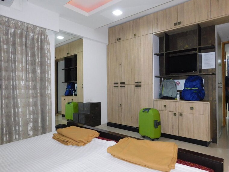 Living Room, rajesh-raj-splendour-mumbai 3 Bedroom 1100 Sq.Ft. Apartment In Vikhroli West Mumbai 9942689