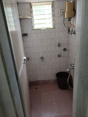 Bathroom in 1 BHK Apartment at Vakola – for Rent