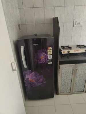 Furnished Amenities in 1 BHK Apartment at Vakola – for Rent