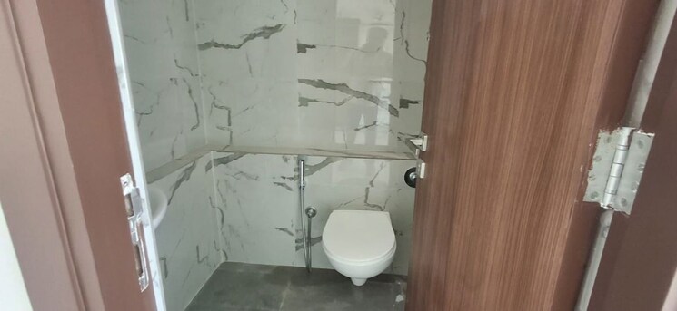 Bathroom, sheth-auris-bliss 2 Bedroom 677 Sq.Ft. Apartment In Malad West Mumbai 9942804