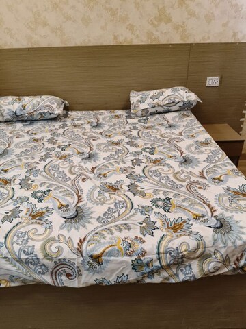 Bedroom in Studio Apartment at Kaveri City Center, Delta I Greater Noida – for Sale