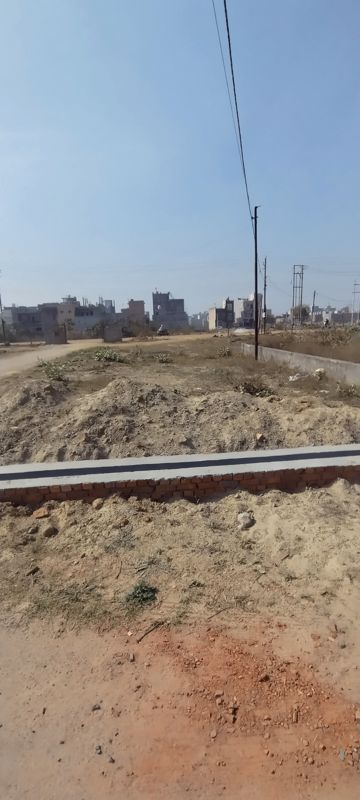 Plot For Sale in Lal Kuan