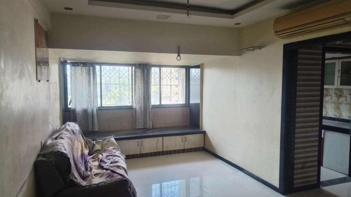 1 BHK + Servant Room Apartment For Sale in Highland Annex