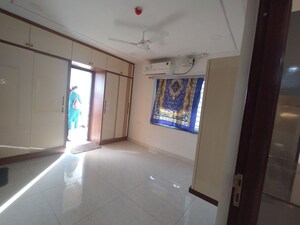 Room in 3 BHK Apartment at Rajapushpa Provincia, Narsingi – for Rent