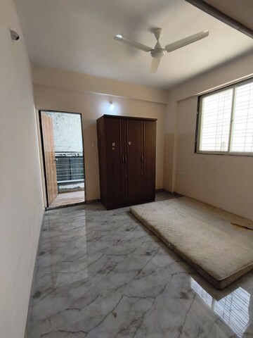 Room in 2 BHK Apartment at Park Express, Baner – for Rent