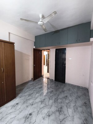 Room in 2 BHK Apartment at Park Express, Baner – for Rent