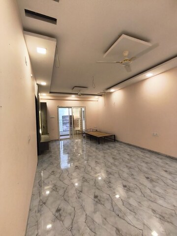 Room in 2 BHK Apartment at Park Express, Baner – for Rent
