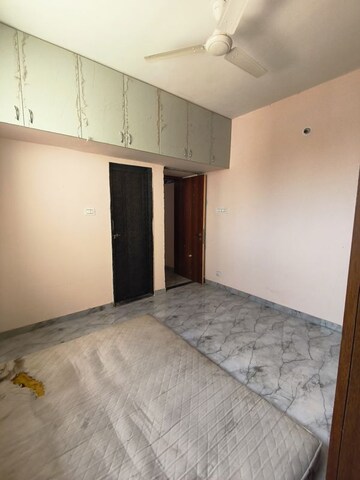 Room in 2 BHK Apartment at Park Express, Baner – for Rent