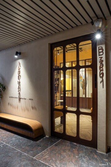 Room in  Office Space at Vaishnodevi Circle – for Rent