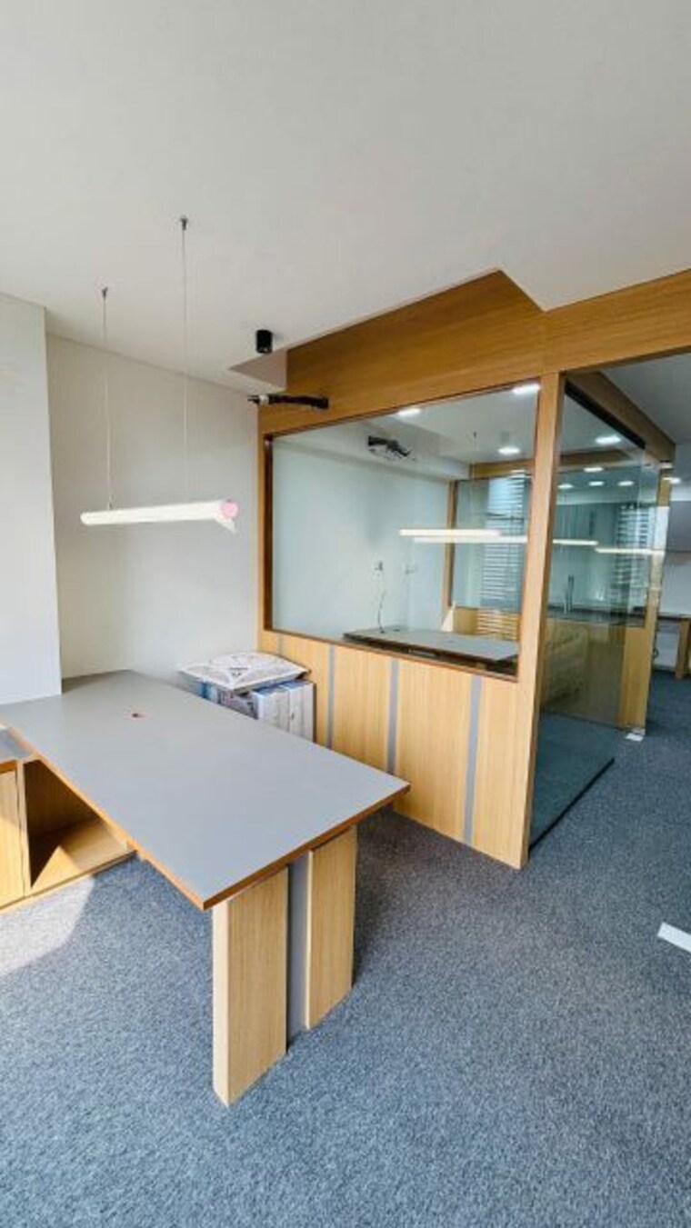 Team Area, ambli Commercial Office Space 750 Sq.Ft. In Ambli Ahmedabad 9943019