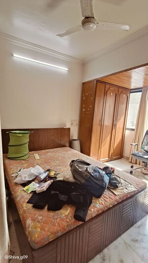 Room in  Pg at Worli Naka – for Rent