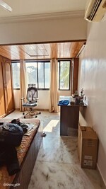 550 Sq.Ft. Pg in Worli Naka