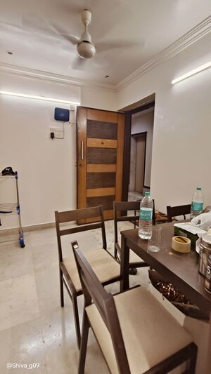 Team Area in  Pg at Worli Naka – for Rent