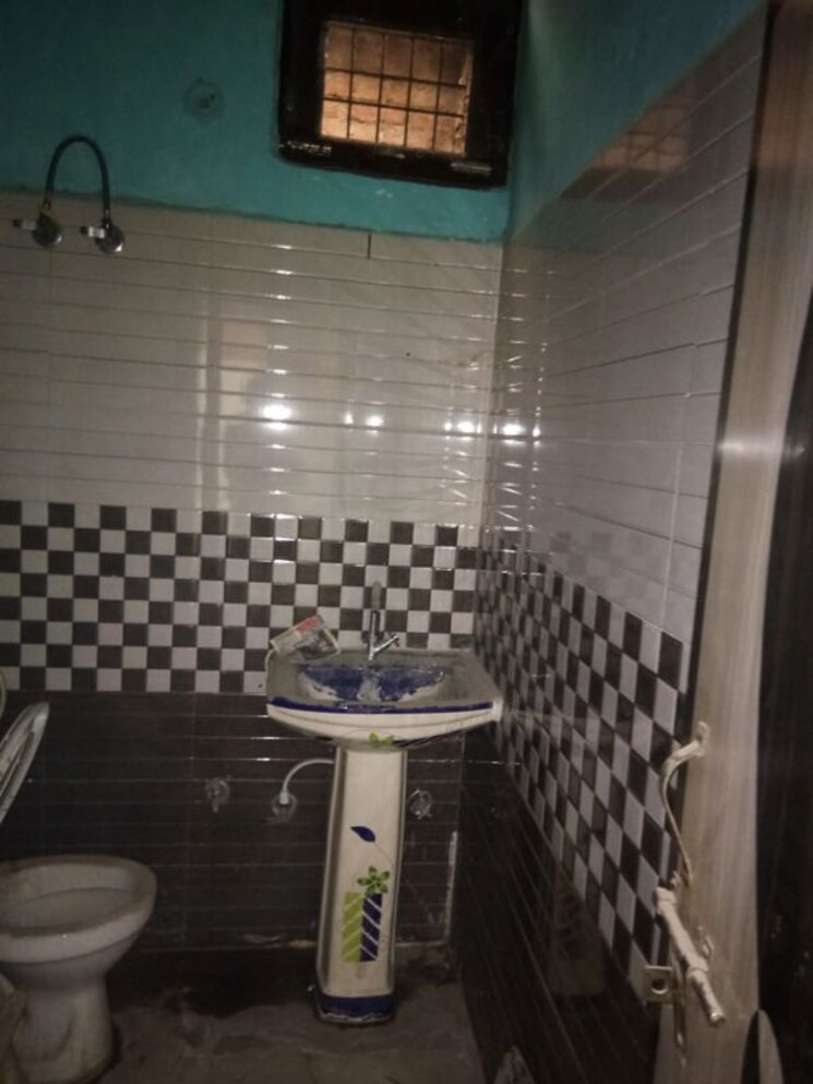 Master Bedroom, shri-balaji-enclave-shahberi 2 Bedroom 900 Sq.Ft. Apartment In Shahberi Greater Noida 9943103