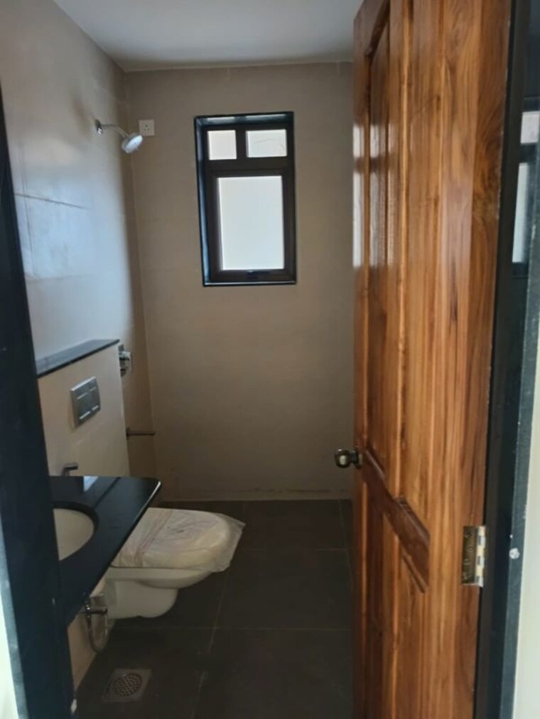 Bathroom, porvorim 3 Bedroom 1500 Sq.Ft. Apartment In Porvorim Goa 9943109