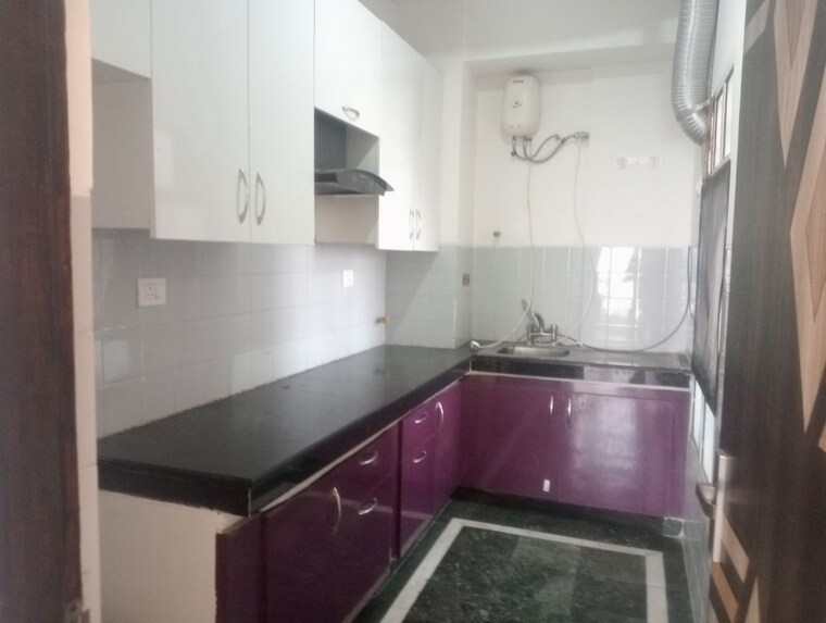 Kitchen, dlf-regency-park-i 2 Bedroom 1150 Sq.Ft. Apartment In Dlf Phase iv Gurgaon 9943240