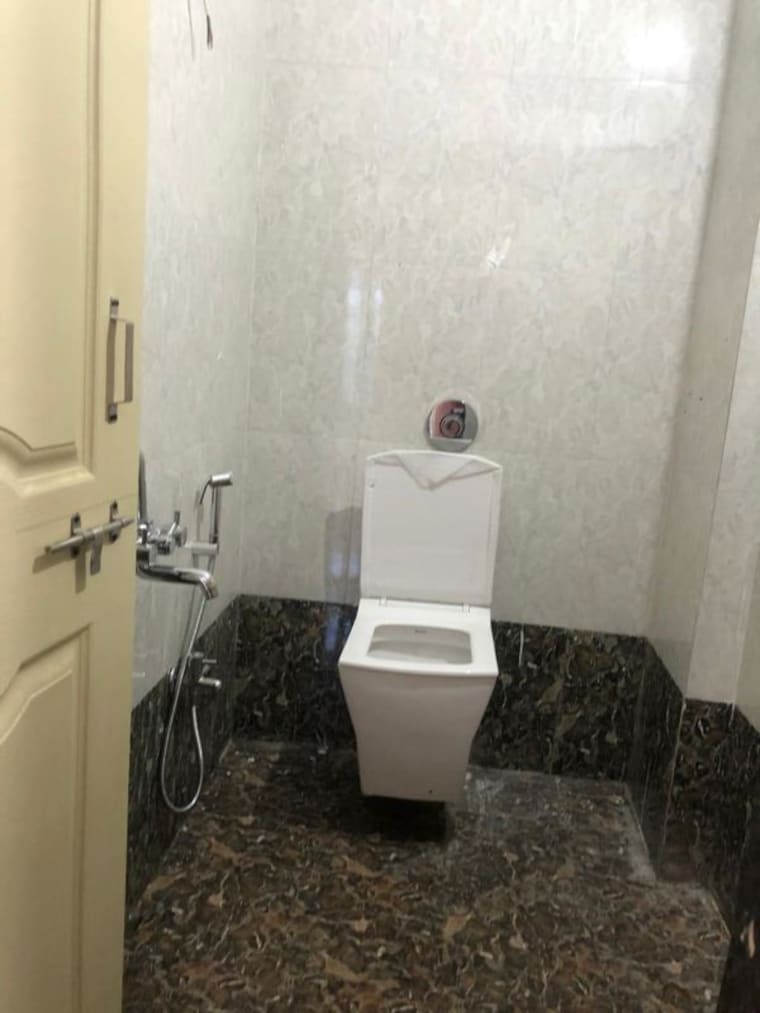 Bathroom, osian-almanova 3 Bedroom 1058 Sq.Ft. Apartment In Mundhwa Pune 9943299