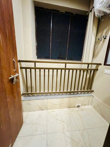 Balcony in 1 BHK Builder Floor at Ardee City, Sector 52 – for Rent