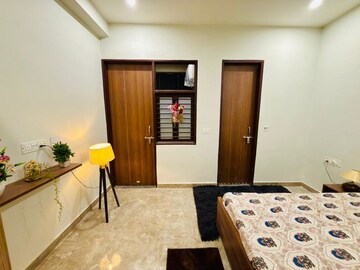 Bedroom in 1 BHK Builder Floor at Ardee City, Sector 52 – for Rent