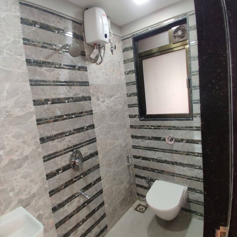 Bathroom, neminath-nemi-bhavan 2 Bedroom 629 Sq.Ft. Apartment In Goregaon West Mumbai 9943306