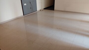 Room in 2 BHK Apartment at Riddhi Tower, Malad East – for Rent
