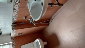 Furnished Amenities in 2 BHK Apartment at Riddhi Tower, Malad East – for Rent