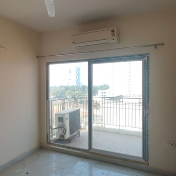 Room in 3 BHK Apartment at Pivotal Paradise, Sector 62 – for Rent