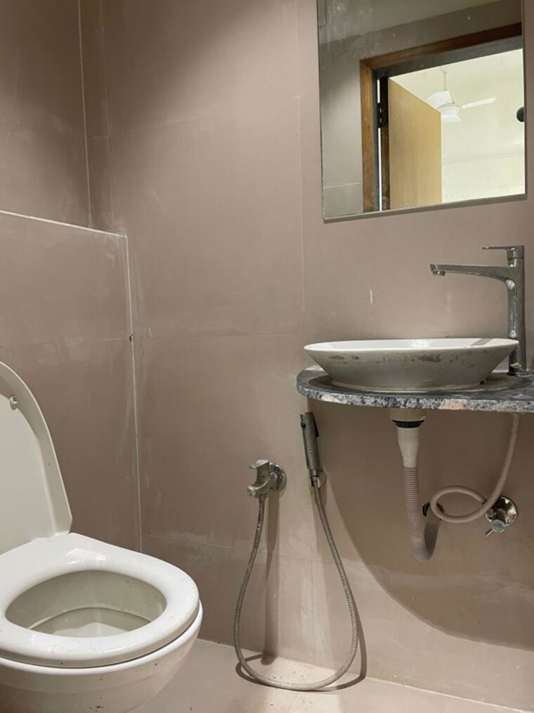 Bathroom, vaishnodevi circle Commercial Office Space 1610 Sq.Ft. In Vaishnodevi Circle Ahmedabad 9943311