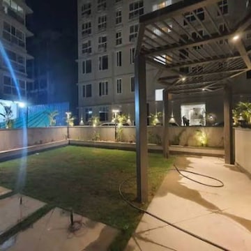 Parking in 2 BHK Apartment at Platinum Life, Munshi Nagar – for Rent