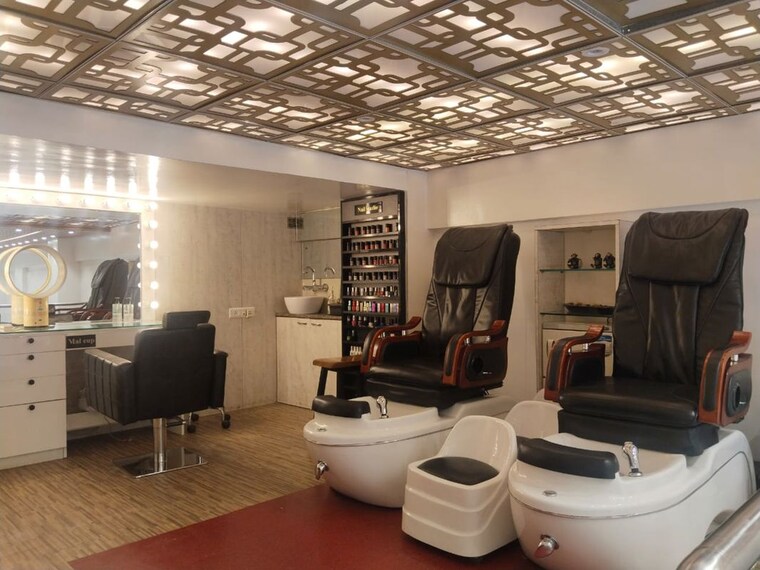 Team Area, sree-mangal-queens-tower Commercial Shop 1200 Sq.Ft. In Aundh Pune 9943430