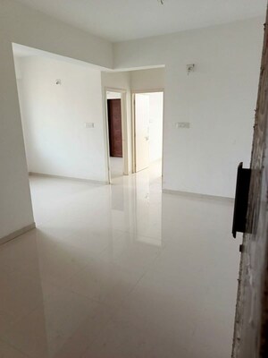 Room in 2 BHK Apartment at Chanakyapuri – for Rent