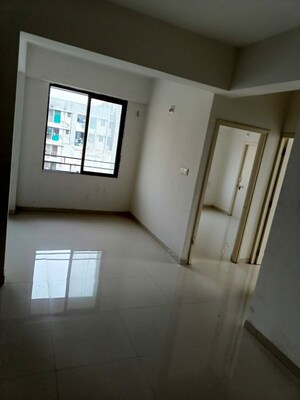 Room in 2 BHK Apartment at Chanakyapuri – for Rent