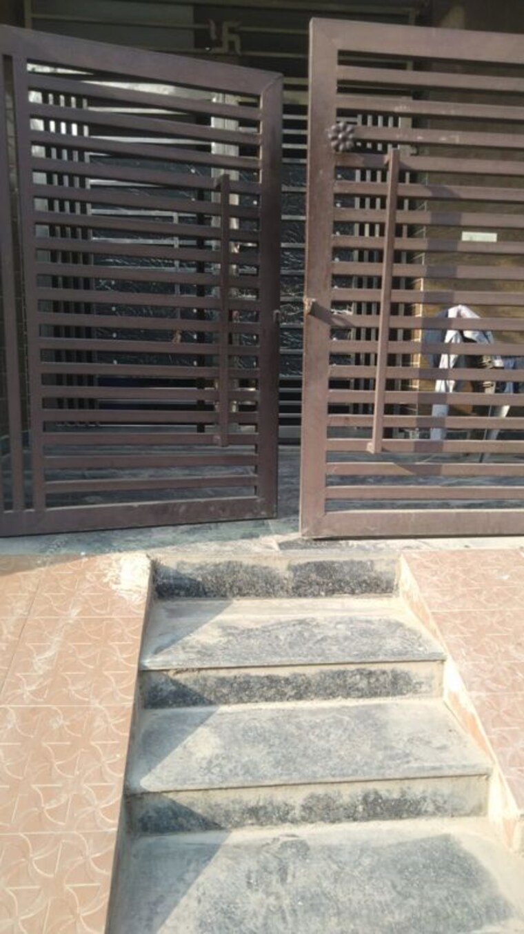 Exterior View, sector 23 2 Bedroom 90 Sq.Yd. Builder Floor In Sector 23 Faridabad 9942809