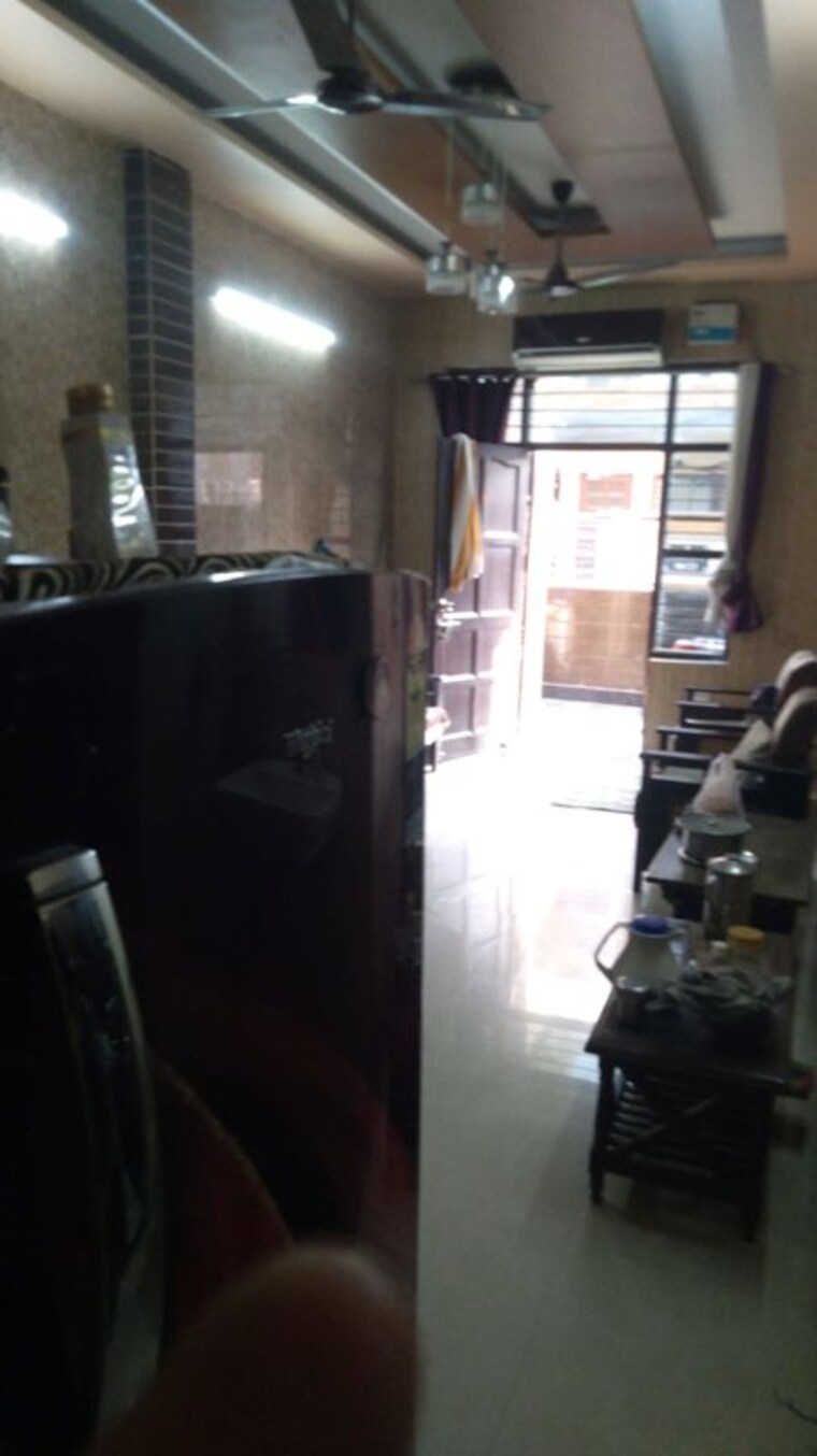 Living Room, sector 23 2 Bedroom 90 Sq.Yd. Builder Floor In Sector 23 Faridabad 9942809