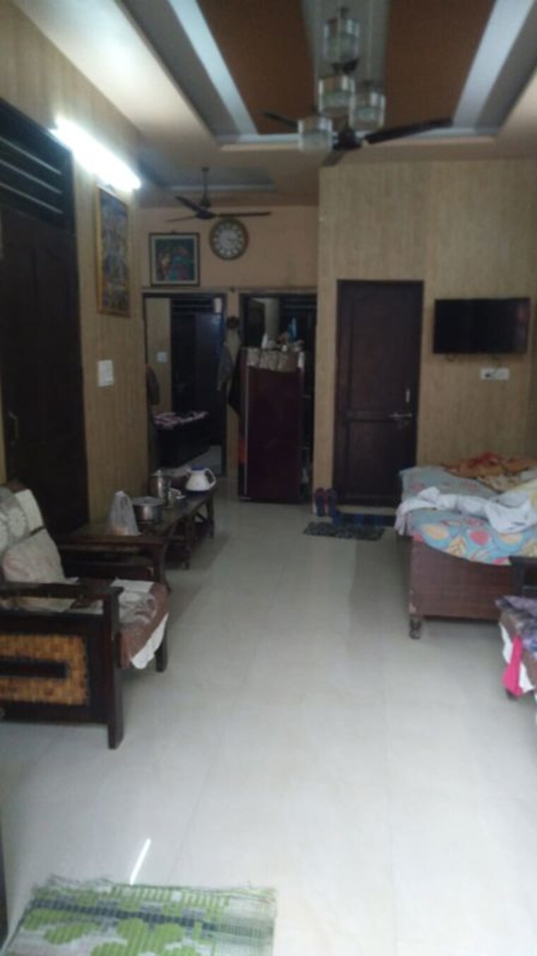 Living Room, sector 23 2 Bedroom 90 Sq.Yd. Builder Floor In Sector 23 Faridabad 9942809