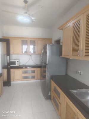 Kitchen in 3 BHK Apartment at DLF Windsor Court, Dlf Phase iv – for Rent