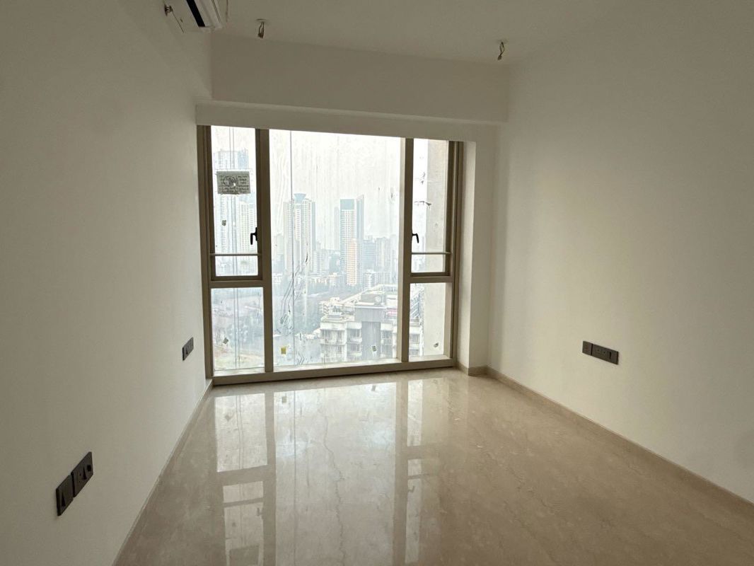 3 BHK + Servant Room,Study Room Apartment For Sale in Lodha Parkside