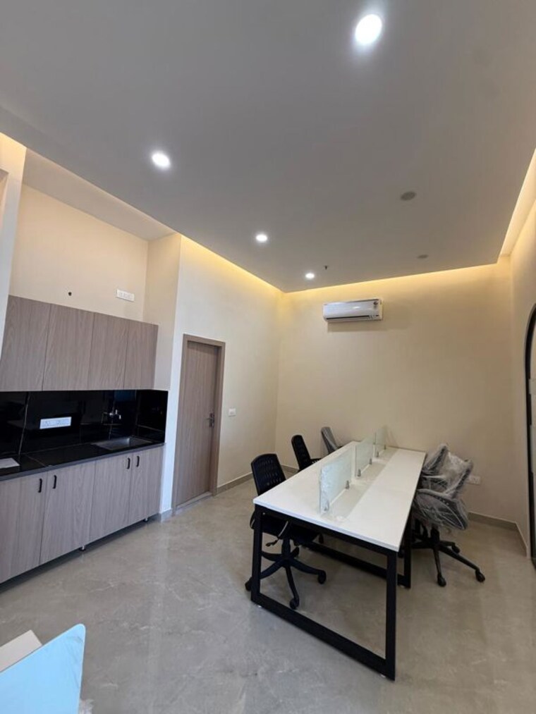 Kitchen, dlf-galleria-market Commercial Shop 810 Sq.Ft. In Sector 28 Gurgaon 9940055