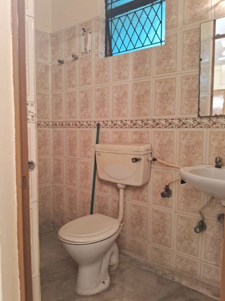 Master Bedroom, east of kailash 2 Bedroom 900 Sq.Ft. Builder Floor In East Of Kailash Delhi 9943693