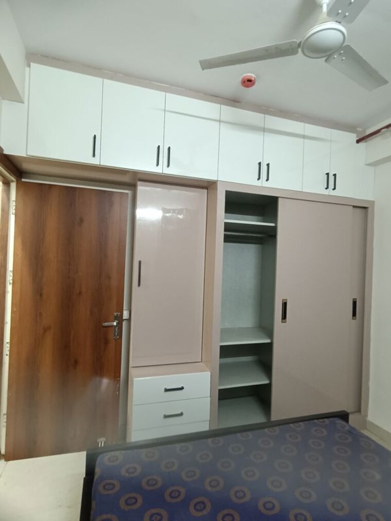 Room, signature-global-prime 2 Bedroom 834 Sq.Ft. Apartment In Sector 63a Gurgaon 9943704