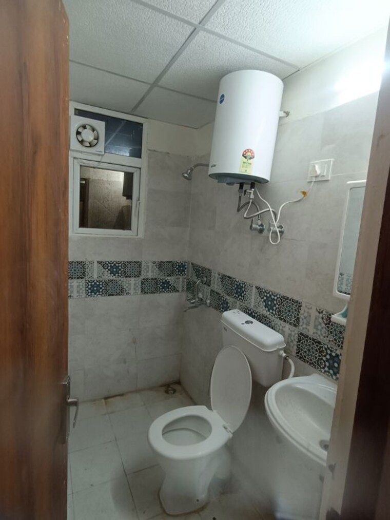 Bathroom, signature-global-prime 2 Bedroom 834 Sq.Ft. Apartment In Sector 63a Gurgaon 9943704