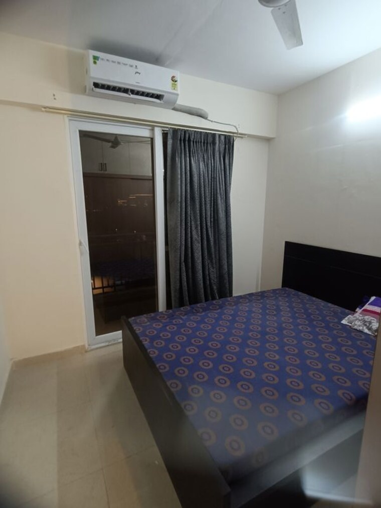 Bedroom, signature-global-prime 2 Bedroom 834 Sq.Ft. Apartment In Sector 63a Gurgaon 9943704