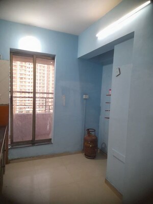 Room in 2 BHK Apartment at Neelkanth Palms, Kapur Bawdi – for Sale