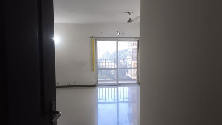 Room, puri-vip-floors 3 Bedroom 2700 Sq.Ft. Apartment In Sector 81 Faridabad 9943752