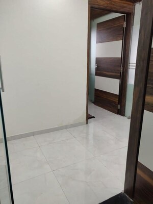 Room in  Office Space at Vaishnodevi Circle – for Rent