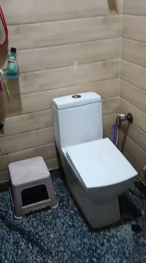 Master Bedroom in 3 BHK Builder Floor at Vipin Garden – for Sale