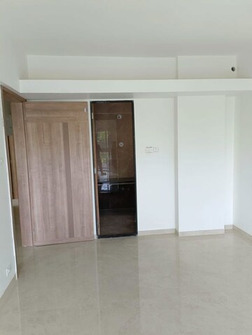 Room in 1 BHK Apartment at Runwal Sanjog, Aundh – for Rent